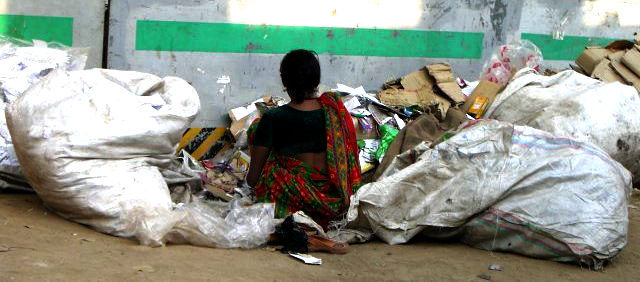 Delhi-woman-rubbish-panorama