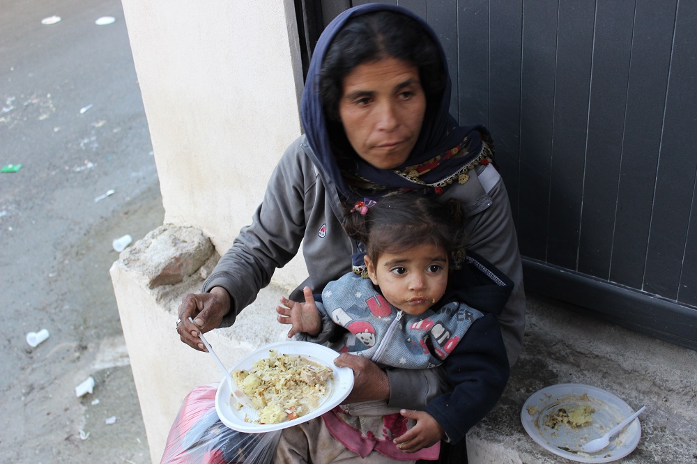 Roma mum and baby Christmas dinner 2013